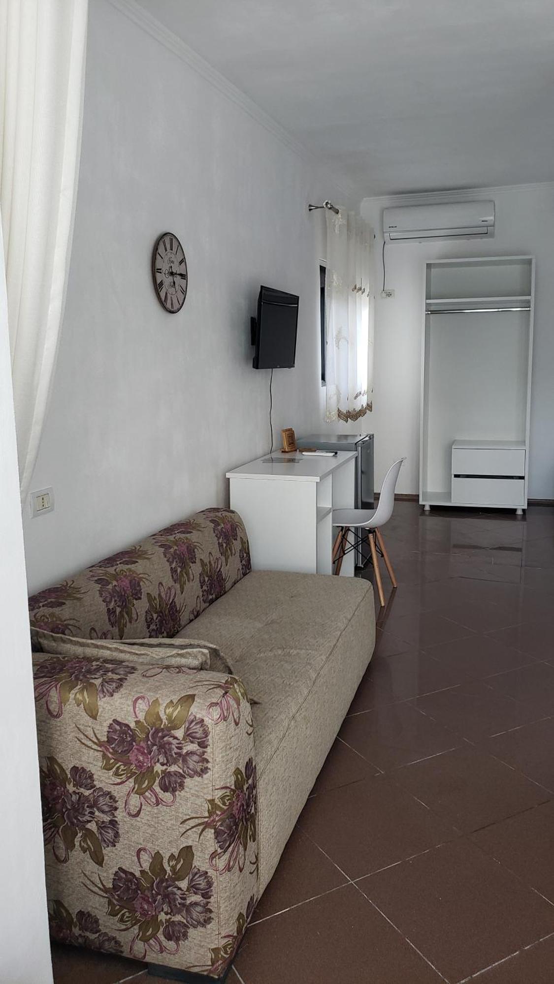 Pomegranates & Olives Guesthouse Durres Luaran gambar
